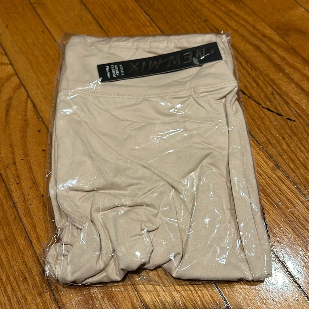 🐵 Tan Khaki Nude Soft Legging Capris Crop Plus